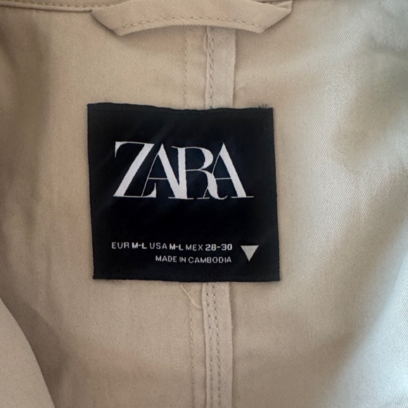 Zara Women's Beige Trench Coat - Picture 3 of 6